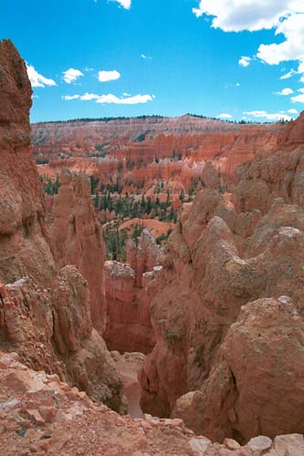 z0716-bryce-canyon-rock-formations