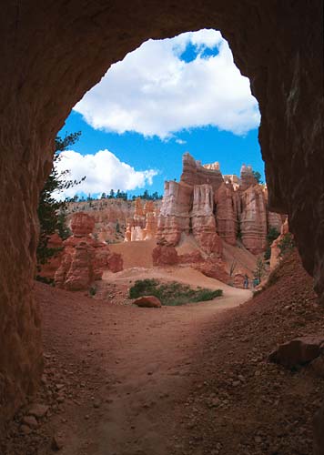 z0718-bryce-canyon-trail